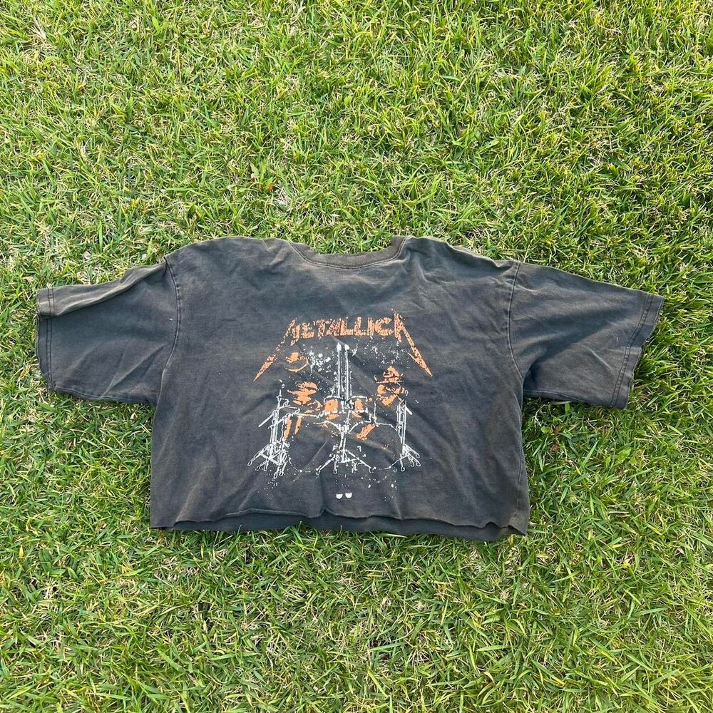 Metallica cropped tee Women’s Xl 2000s Orange black
